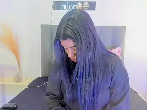 KendraChavez  online show from February 2026 09:15:01 PM