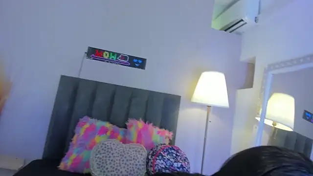 KendraChavez  online show from February 2026 08:52:02 PM