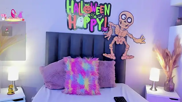 Snapshot of KendraChavez_ chatting on October 2025 09:04:02 PM KendraChavez online show from October 2025 09:04:02 PM