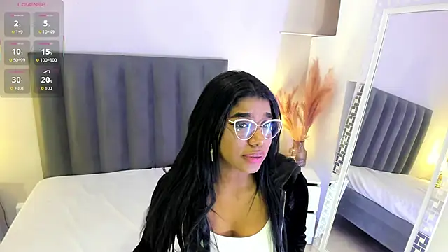 Snapshot of KendraChavez_ chatting on December 2025 10:33:02 PM KendraChavez online show from December 2025 10:33:02 PM