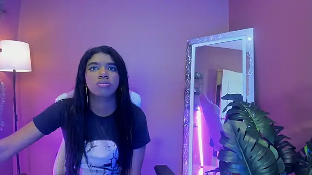 Snapshot of KendraChavez_ chatting on October 2025 10:51:02 PM KendraChavez online show from October 2025 10:51:02 PM