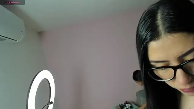 marianaandvalen online show from November 2025 12:05:02 PM