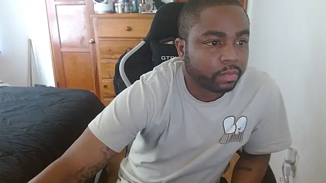 Breadwinnah online show from November 2025 08:20:01 PM