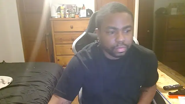 Breadwinnah online show from December 2025 04:28:01 AM