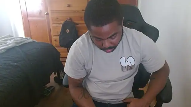 Breadwinnah online show from October 2025 08:08:02 PM