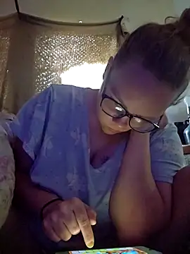 countrymomma online show from October 2025 01:01:02 PM