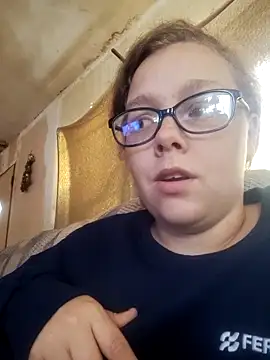 countrymomma online show from September 2025 01:11:02 PM