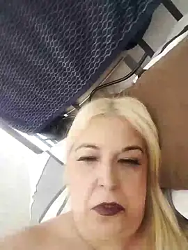 MarielaFerrer online show from October 2025 04:28:02 PM