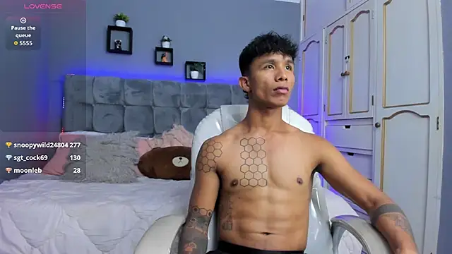 Snapshot of Frank98_ chatting on September 2025 01:17:02 AM Frank98 online show from September 2025 01:17:02 AM