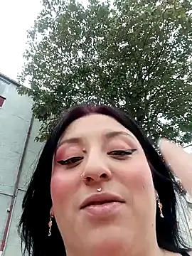 Snapshot of megan_fox5 chatting on October 2025 03:42:01 PM megan fox5 online show from October 2025 03:42:01 PM