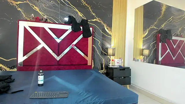 Snapshot of VioletRose_as chatting on November 2025 09:07:02 PM VioletRose as online show from November 2025 09:07:02 PM