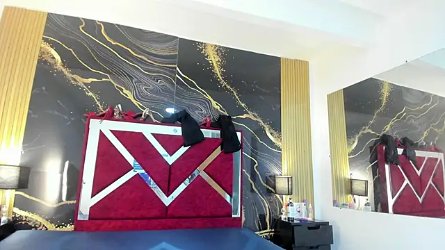 Snapshot of VioletRose_as chatting on November 2025 05:00:05 AM VioletRose as online show from November 2025 05:00:05 AM