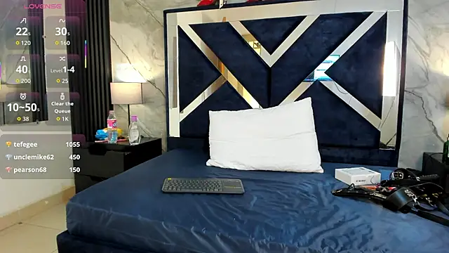 Snapshot of VioletRose_as chatting on October 2025 07:40:01 AM VioletRose as online show from October 2025 07:40:01 AM