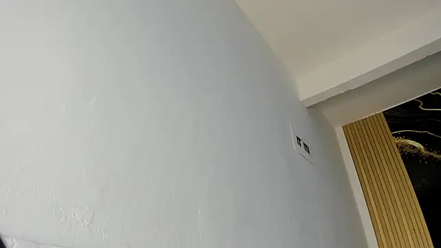 VioletRose as online show from December 2025 08:01:01 PM