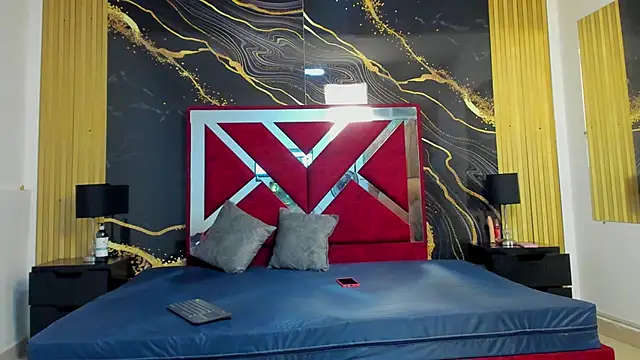 VioletRose as online show from January 2026 12:06:01 AM