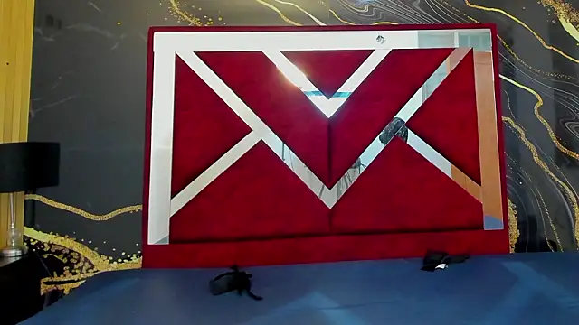 VioletRose as online show from February 2026 07:24:01 PM