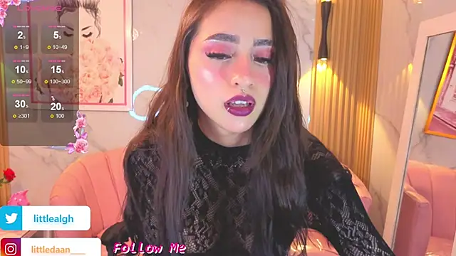 Abril Velvet a  online show from September 2025 07:57:02 PM