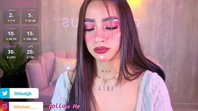 Abril Velvet a  online show from November 2025 01:15:02 PM