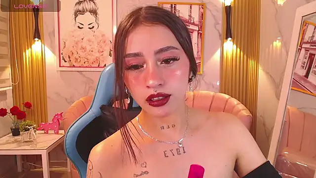 Abril Velvet a  online show from December 2025 07:59:02 PM