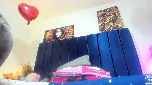 Annie switt online show from December 2025 04:58:02 AM