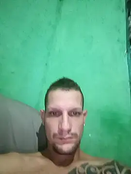 renanvalentim online show from March 2026 07:25:01 PM