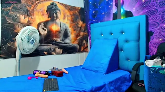 MiaBlaze  online show from February 2026 03:45:01 PM