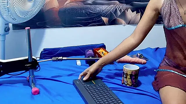 MiaBlaze  online show from November 2025 01:42:01 AM