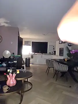 Melody1600 online show from April 2026 08:54:01 PM