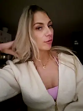 Snapshot of Melody1600 chatting on November 2025 08:57:02 PM Melody1600 online show from November 2025 08:57:02 PM