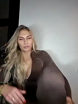 Snapshot of Melody1600 chatting on October 2025 10:45:01 PM Melody1600 online show from October 2025 10:45:01 PM