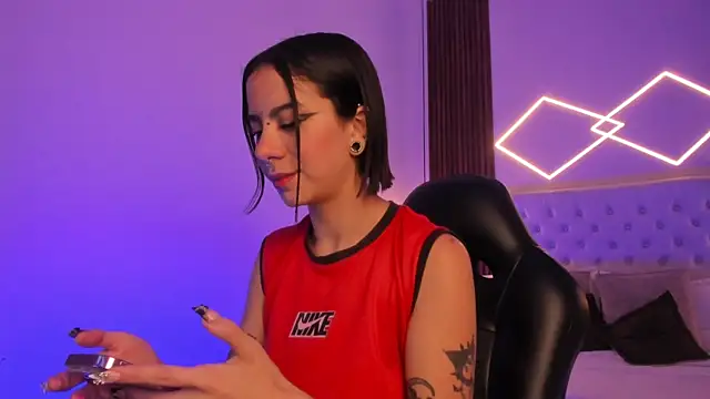 ZamabyCrucie online show from November 2025 03:50:02 AM