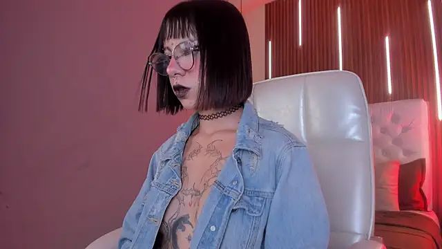 ZamabyCrucie online show from April 2026 07:04:01 AM