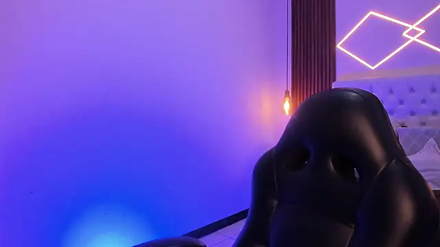 ZamabyCrucie online show from January 2026 01:20:01 AM