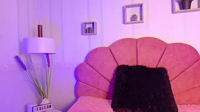 Snapshot of Conejita_420 chatting on October 2025 06:53:02 PM Conejita 420 online show from October 2025 06:53:02 PM