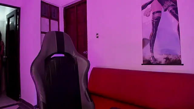 Nix Girl online show from September 2025 05:20:01 AM