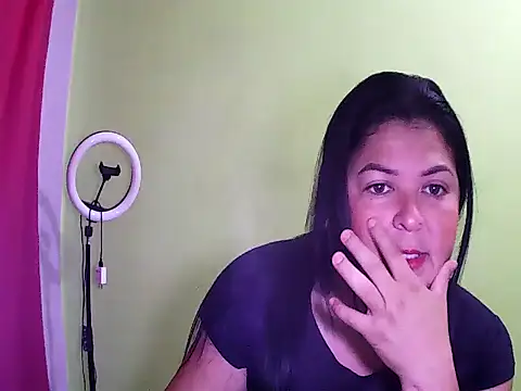 Snapshot of anapaulaa chatting on October 2025 07:04:02 PM anapaulaa online show from October 2025 07:04:02 PM