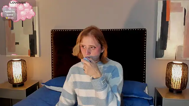 seraphine star online show from April 2026 12:14:02 AM