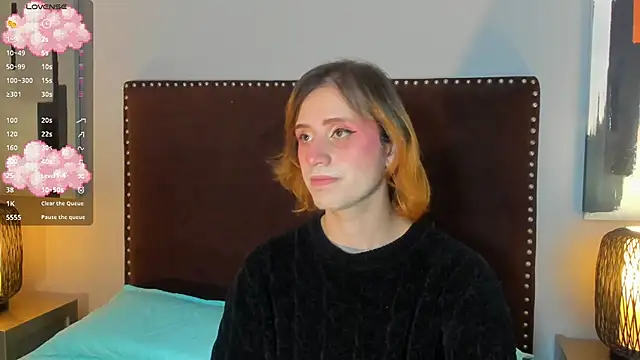 seraphine star online show from February 2026 12:02:02 AM