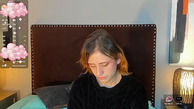 seraphine star online show from February 2026 12:51:02 PM