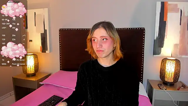 seraphine star online show from February 2026 03:03:02 AM