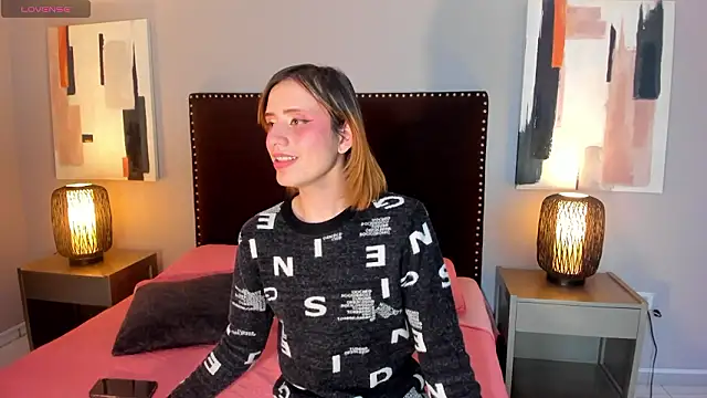 seraphine star online show from February 2026 02:53:01 AM