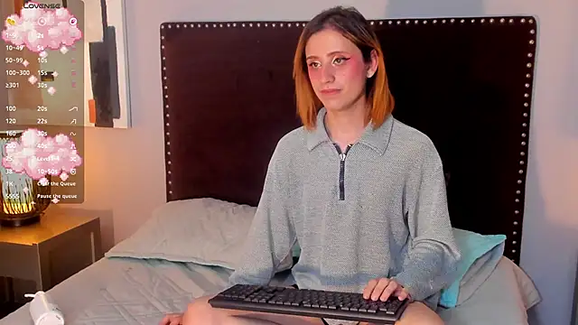 seraphine star online show from February 2026 11:36:02 PM