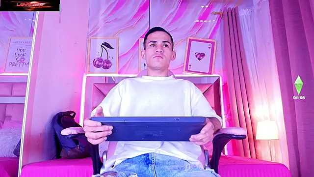 alessandro musk online show from April 2026 08:38:02 PM
