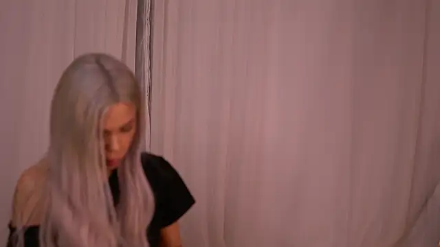 NickyBenz online show from October 2025 07:03:02 PM