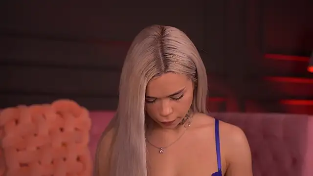 NickyBenz online show from November 2025 07:07:01 PM