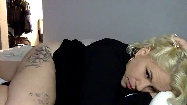 toomuchofafreak online show from September 2025 06:18:02 PM