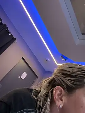 toomuchofafreak online show from March 2026 07:16:01 AM