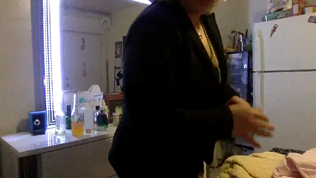 toomuchofafreak online show from March 2026 01:08:02 AM