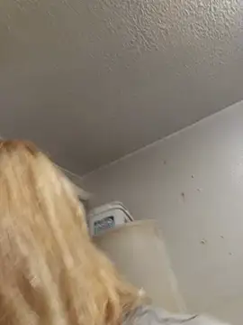 toomuchofafreak online show from October 2025 05:09:01 AM