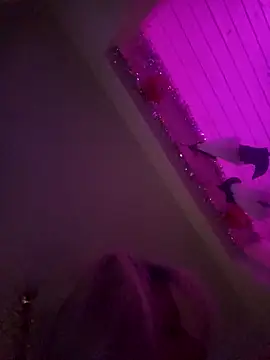 toomuchofafreak online show from October 2025 01:06:02 AM